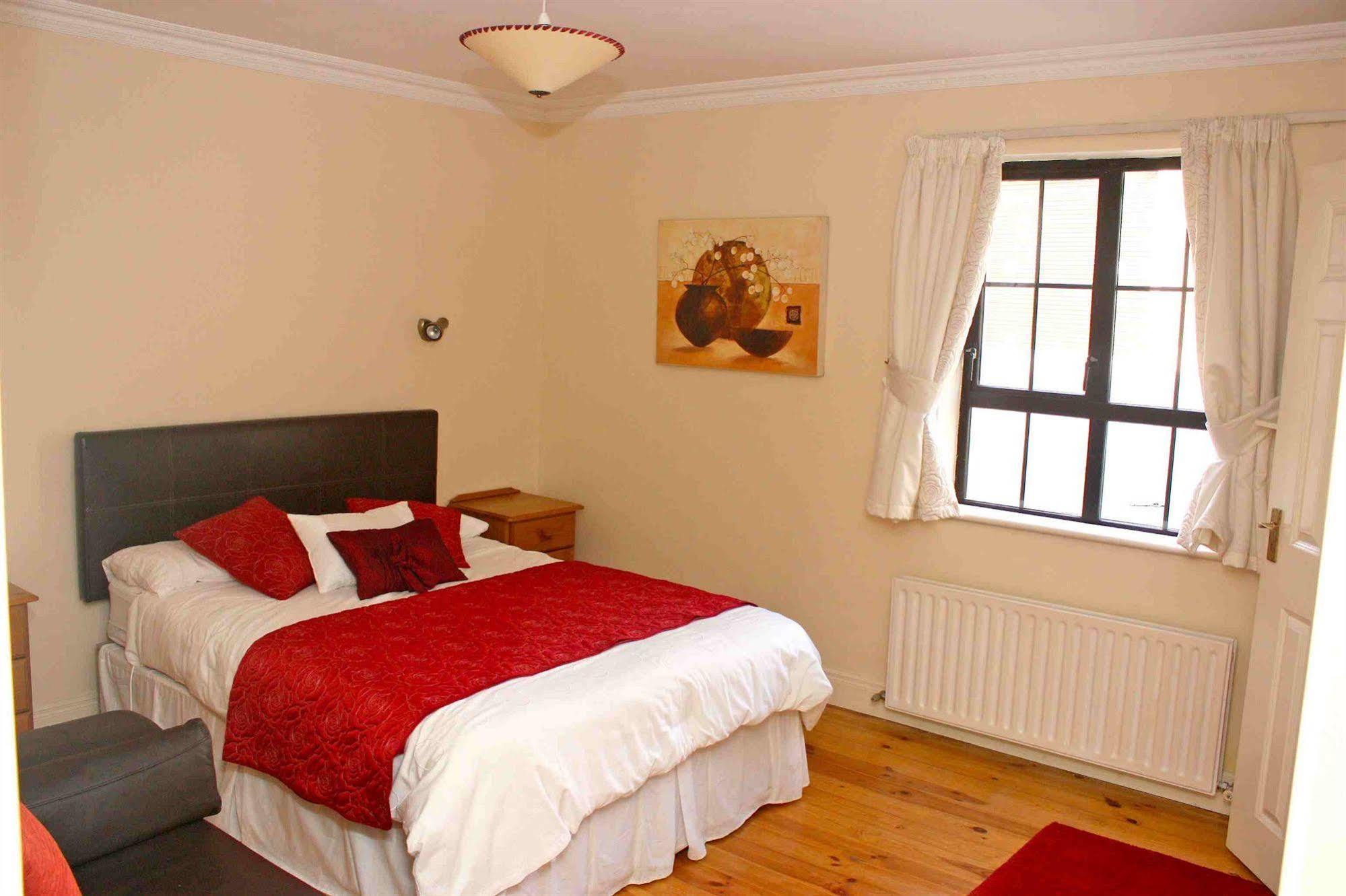 Pearse Road Rooms Донегол Экстерьер фото